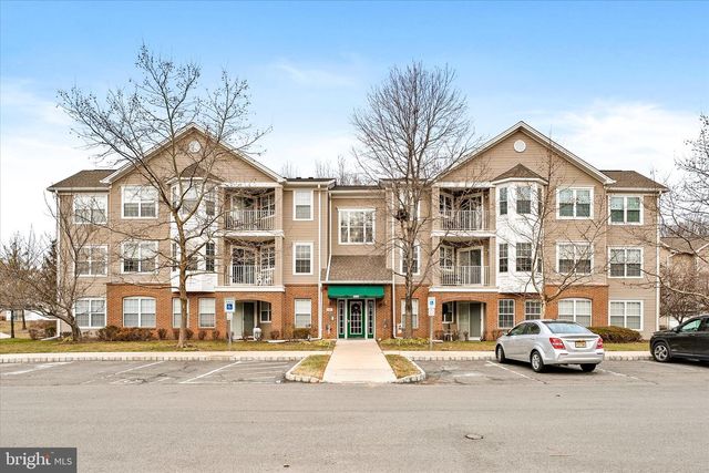 414 MOWAT CIR, Trenton, NJ 08690