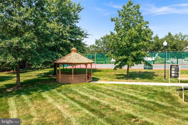 414 MOWAT CIR, Trenton, NJ 08690