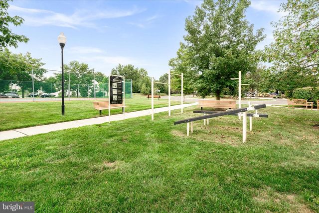 414 MOWAT CIR, Trenton, NJ 08690