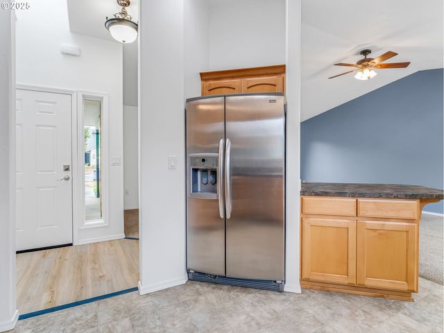 225 Sw VALLEYS EDGE St, Mc Minnville, OR 97128