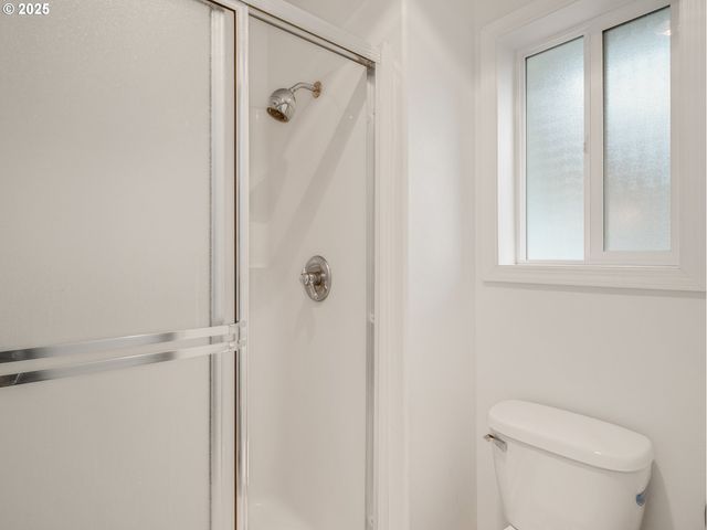 225 Sw VALLEYS EDGE St, Mc Minnville, OR 97128