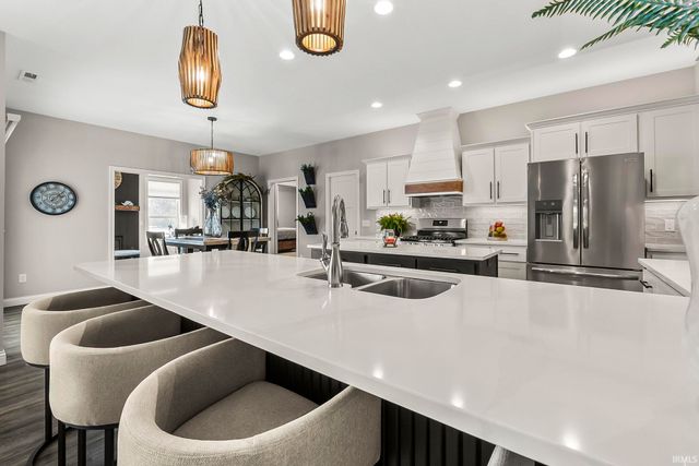 2011 Fairway Drive, Auburn, IN 46706