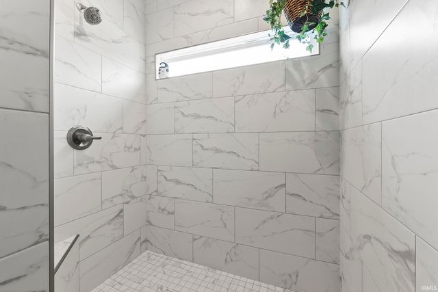 2011 Fairway Drive, Auburn, IN 46706