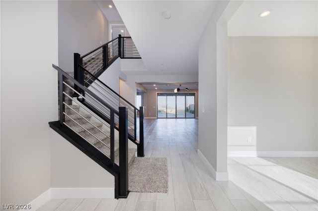 400 Red Feather Peak Court, Las Vegas, NV 89138