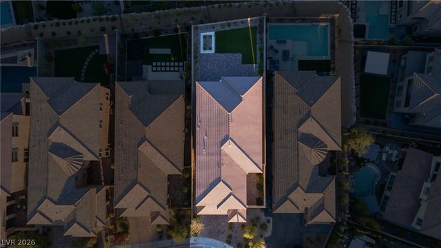 400 Red Feather Peak Court, Las Vegas, NV 89138