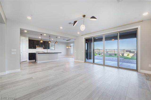 400 Red Feather Peak Court, Las Vegas, NV 89138