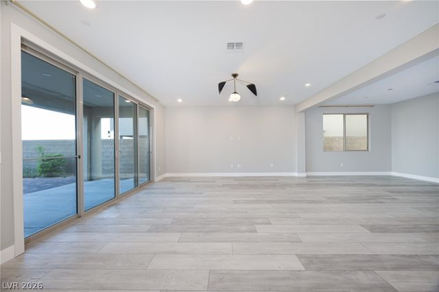 400 Red Feather Peak Court, Las Vegas, NV 89138