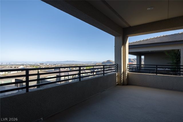 400 Red Feather Peak Court, Las Vegas, NV 89138