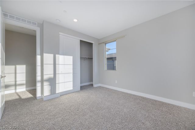 400 Red Feather Peak Court, Las Vegas, NV 89138