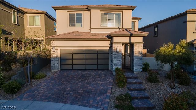 400 Red Feather Peak Court, Las Vegas, NV 89138