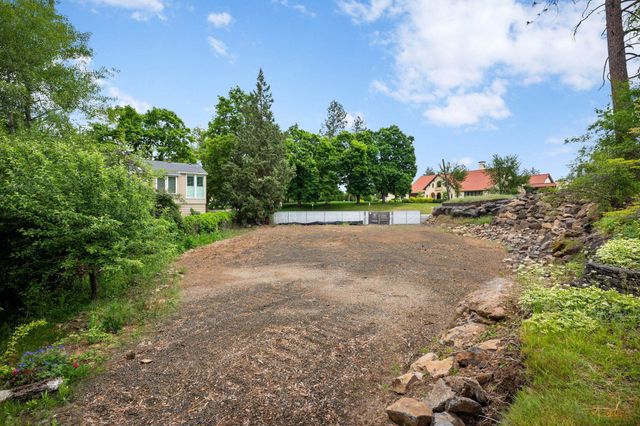 810 E Plateau Rd, Spokane, WA 99203