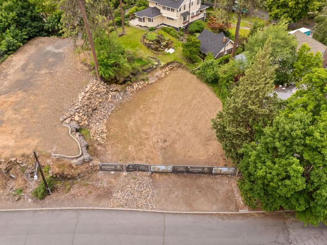 810 E Plateau Rd, Spokane, WA 99203