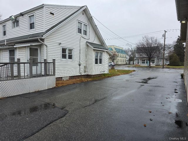90 Medford Avenue, Patchogue, NY 11772