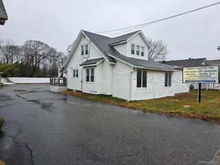 90 Medford Avenue, Patchogue, NY 11772