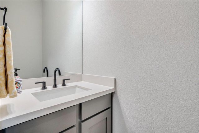 186 Prickly Poppy LOOP, Kyle, TX 78640