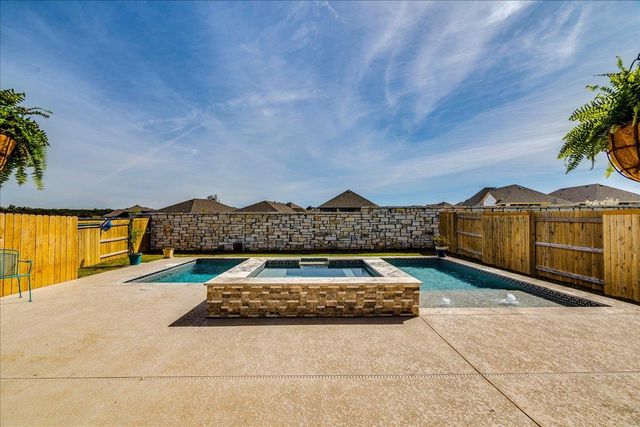 186 Prickly Poppy LOOP, Kyle, TX 78640