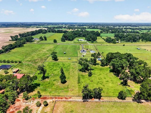 2556 NE 120TH STREET, Anthony, FL 32617