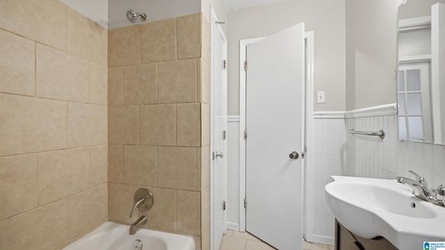 1501 2ND PLACE NW, Center Point, AL 35215