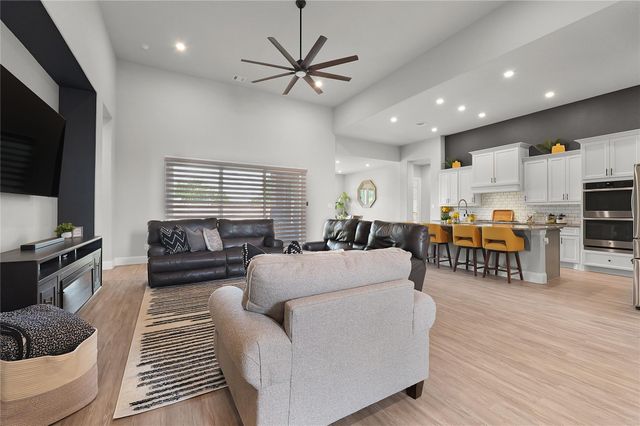 10303 Mesa Drive, Iowa Colony, TX 77583