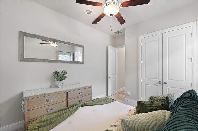 10303 Mesa Drive, Iowa Colony, TX 77583