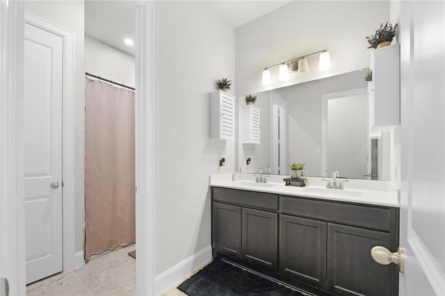 10303 Mesa Drive, Iowa Colony, TX 77583