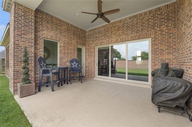 10303 Mesa Drive, Iowa Colony, TX 77583