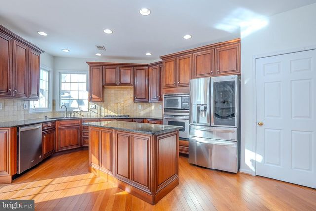 62 GREYLYNNE DR, Princeton, NJ 08540