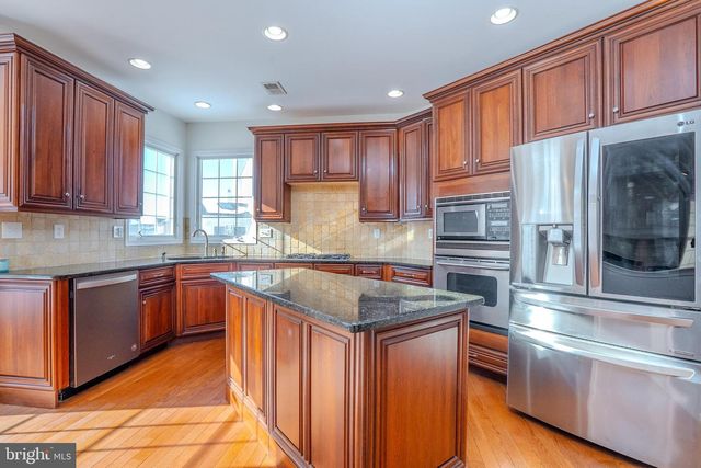 62 GREYLYNNE DR, Princeton, NJ 08540