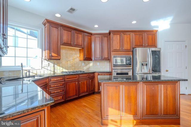 62 GREYLYNNE DR, Princeton, NJ 08540