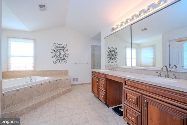 62 GREYLYNNE DR, Princeton, NJ 08540