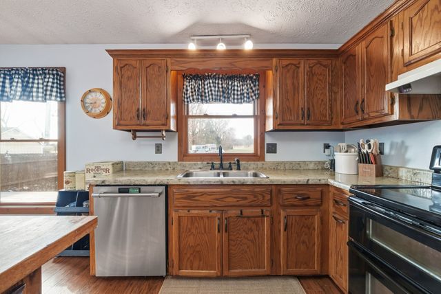 6949 Highway 41N, Cedar Hill, TN 37032