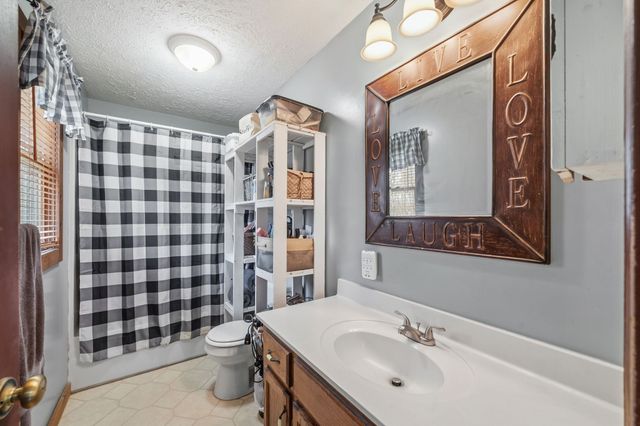 6949 Highway 41N, Cedar Hill, TN 37032