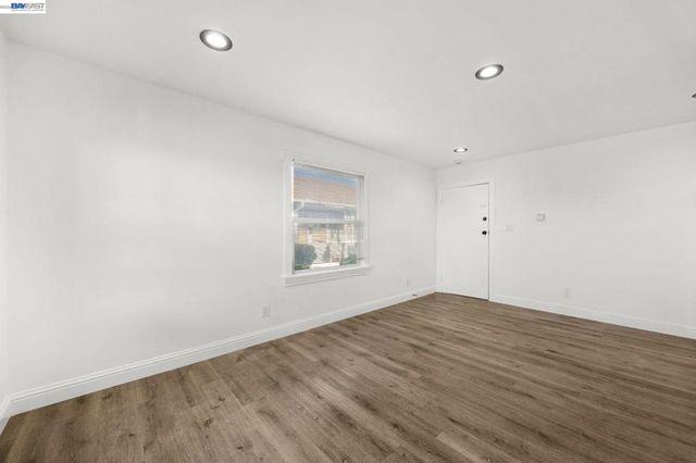 2218 82Nd Ave, Oakland, CA 94605