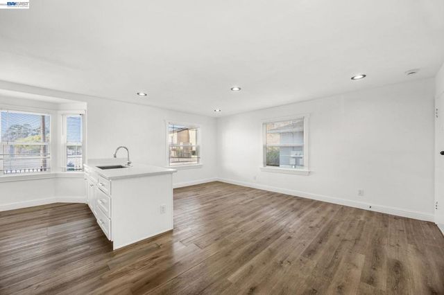 2218 82Nd Ave, Oakland, CA 94605