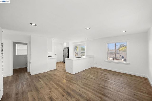 2218 82Nd Ave, Oakland, CA 94605