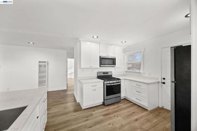 2218 82Nd Ave, Oakland, CA 94605