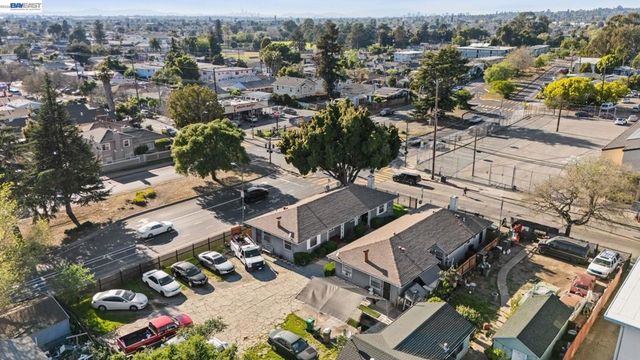 2218 82Nd Ave, Oakland, CA 94605