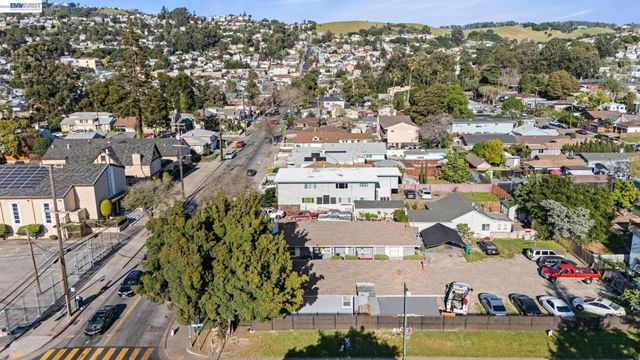 2218 82Nd Ave, Oakland, CA 94605