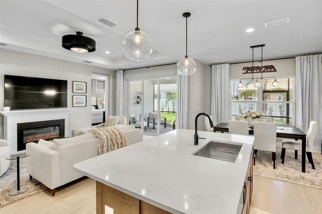 8091 ANTHIRIUM LOOP, Sarasota, FL 34240