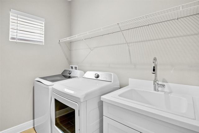 8091 ANTHIRIUM LOOP, Sarasota, FL 34240