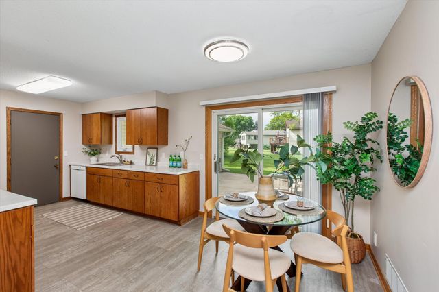 7743 Countryside Drive, Bloomington, MN 55438