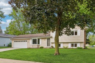 7743 Countryside Drive, Bloomington, MN 55438