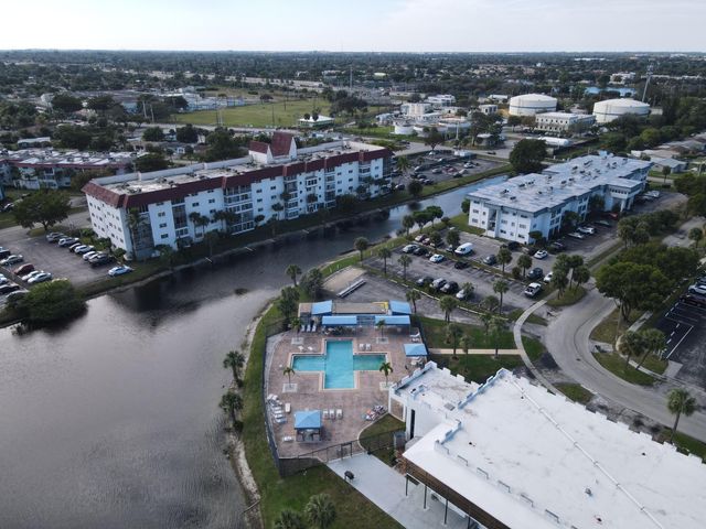 4751 NW 21st Street 303, Lauderhill, FL 33313