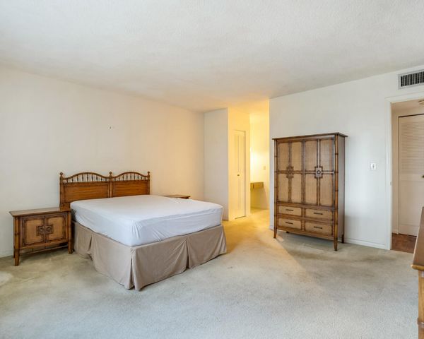 4751 NW 21st Street 303, Lauderhill, FL 33313