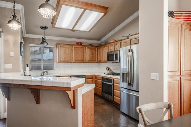 2232 Howard Street, Kingsburg, CA 93631