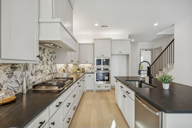 1213 Beebalm Mews, Celina, TX 75009
