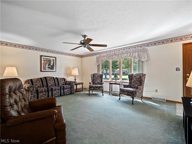 7930 Royalview Drive, Parma, OH 44129