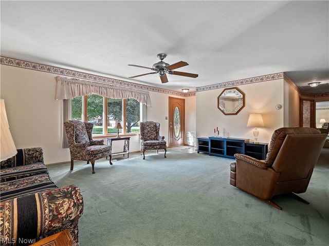 7930 Royalview Drive, Parma, OH 44129