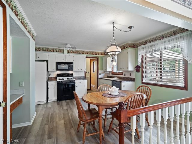 7930 Royalview Drive, Parma, OH 44129