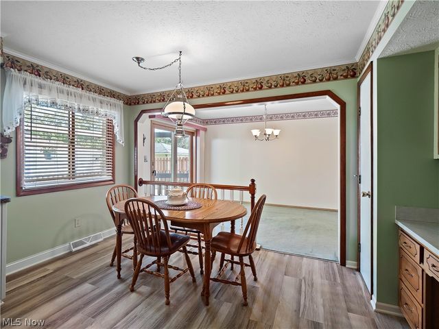 7930 Royalview Drive, Parma, OH 44129